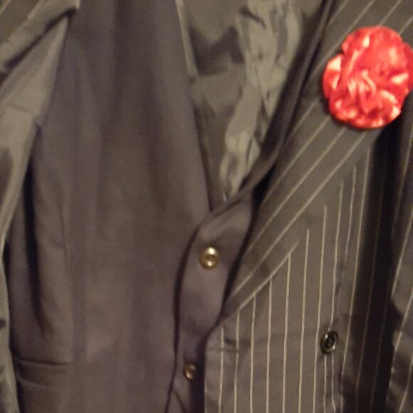 Men's 2XL Pinstripe Gangster Suit w/ Hat and Accessories - Picture 4 of 6